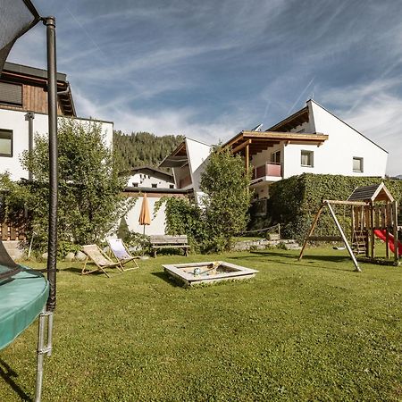Alpenapartments Риед им Оберинтал Екстериор снимка