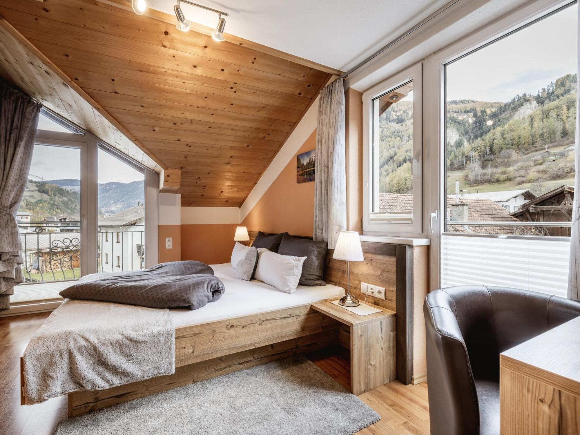 Alpenapartments Риед им Оберинтал Екстериор снимка