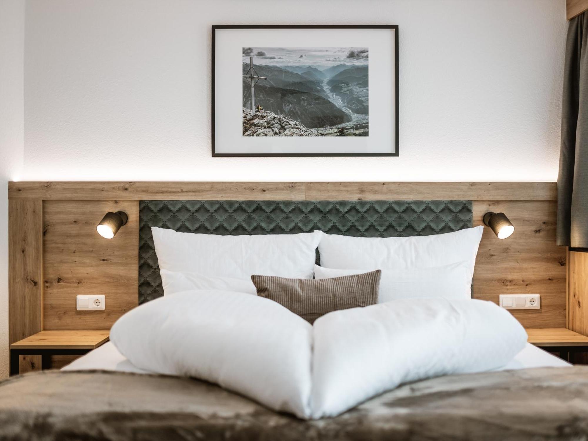 Alpenapartments Риед им Оберинтал Екстериор снимка