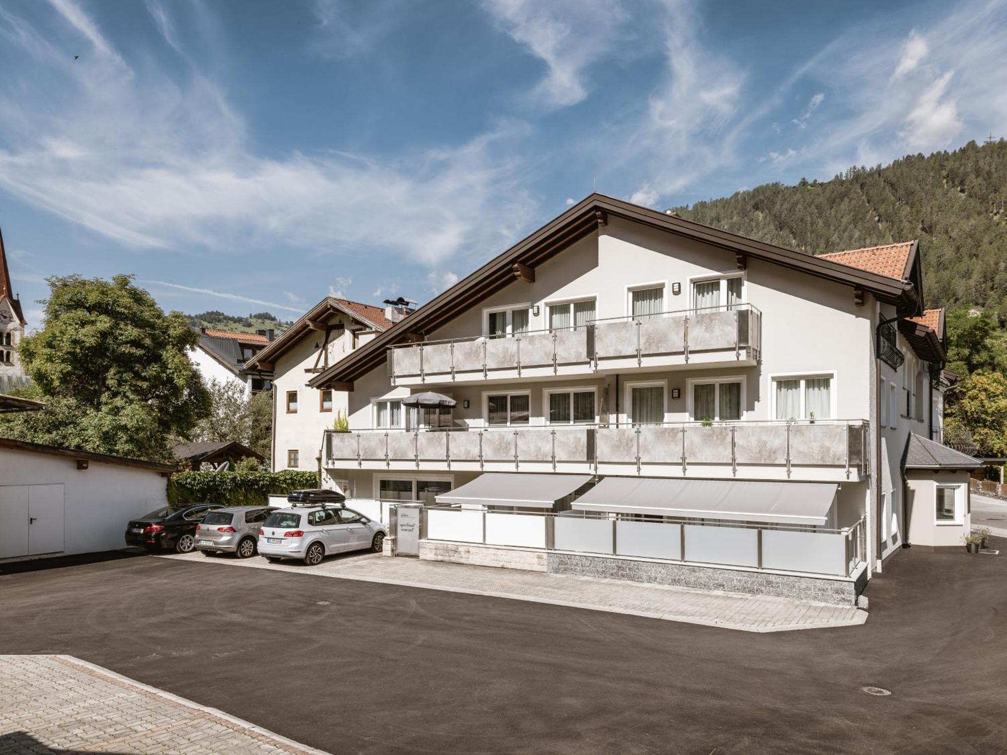 Alpenapartments Риед им Оберинтал Екстериор снимка
