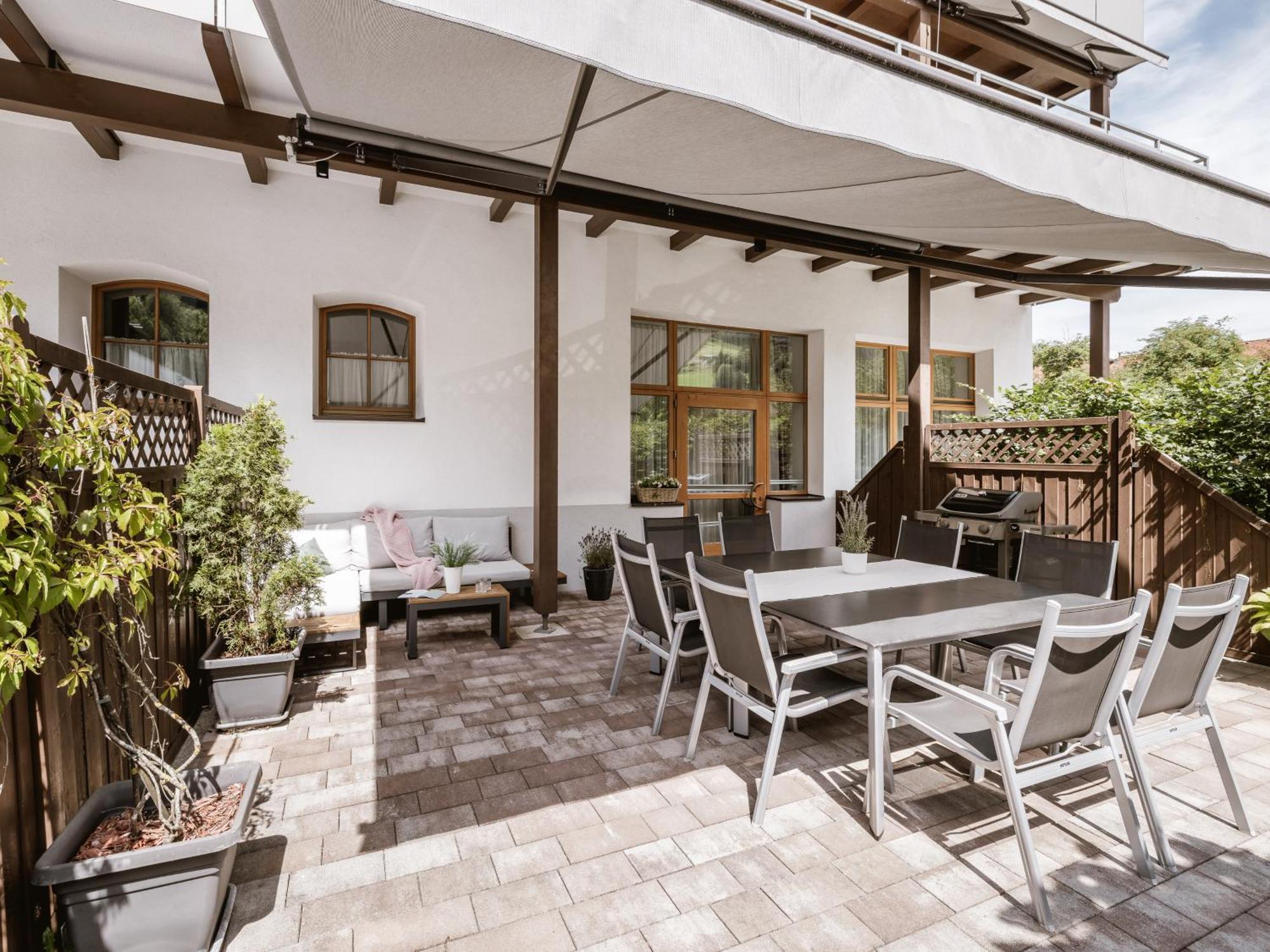 Alpenapartments Риед им Оберинтал Екстериор снимка