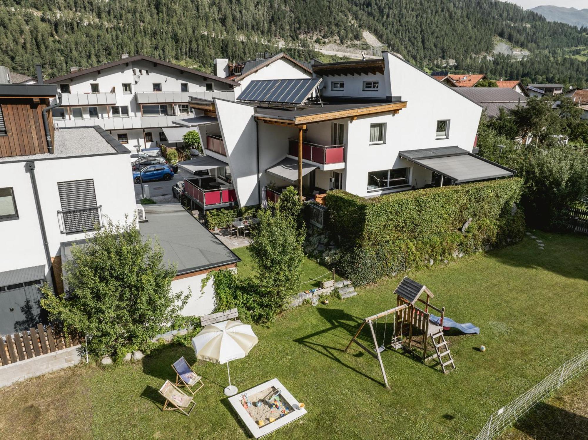 Alpenapartments Риед им Оберинтал Екстериор снимка